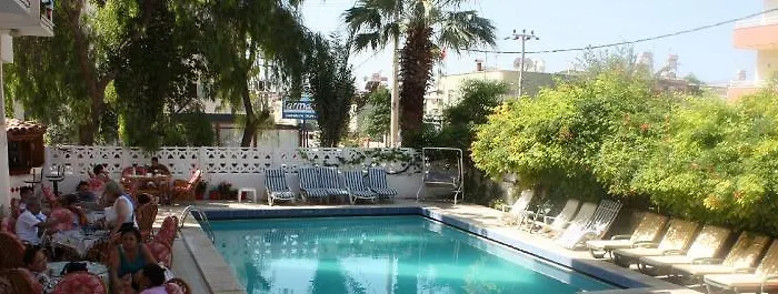 Saadet Hotell 3*