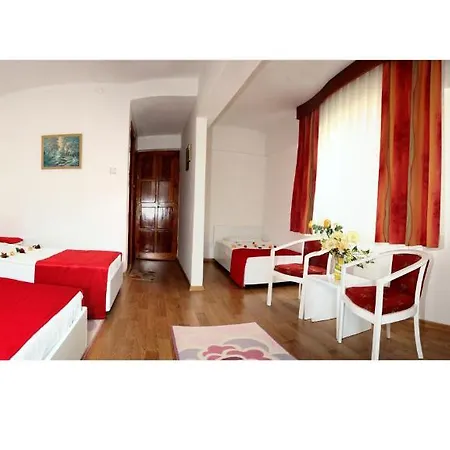 Saadet Hotel
